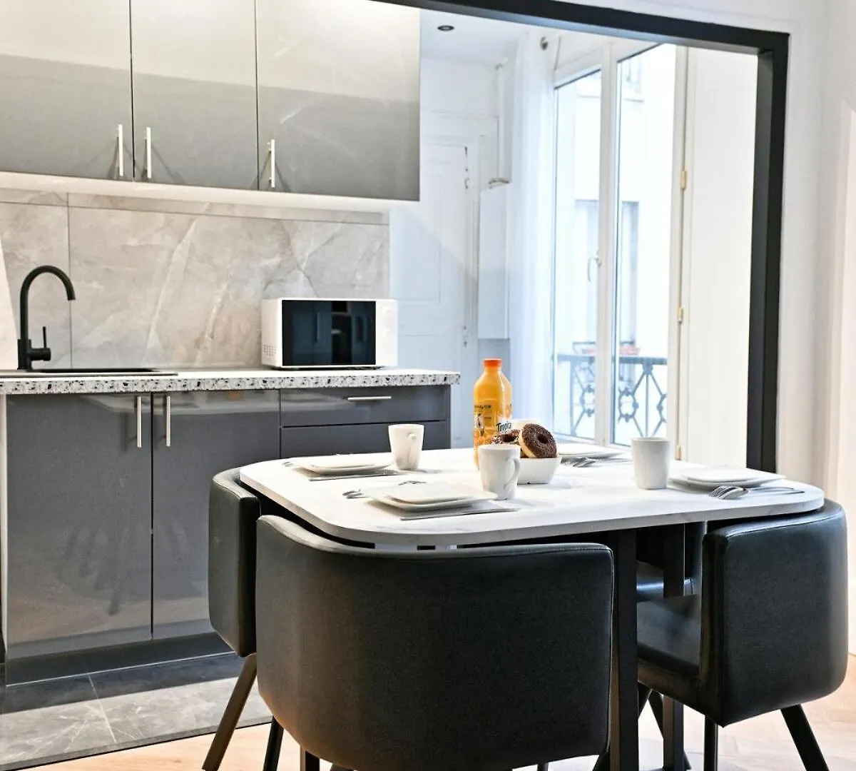 Modern Paris Moulin Rouge Apartment